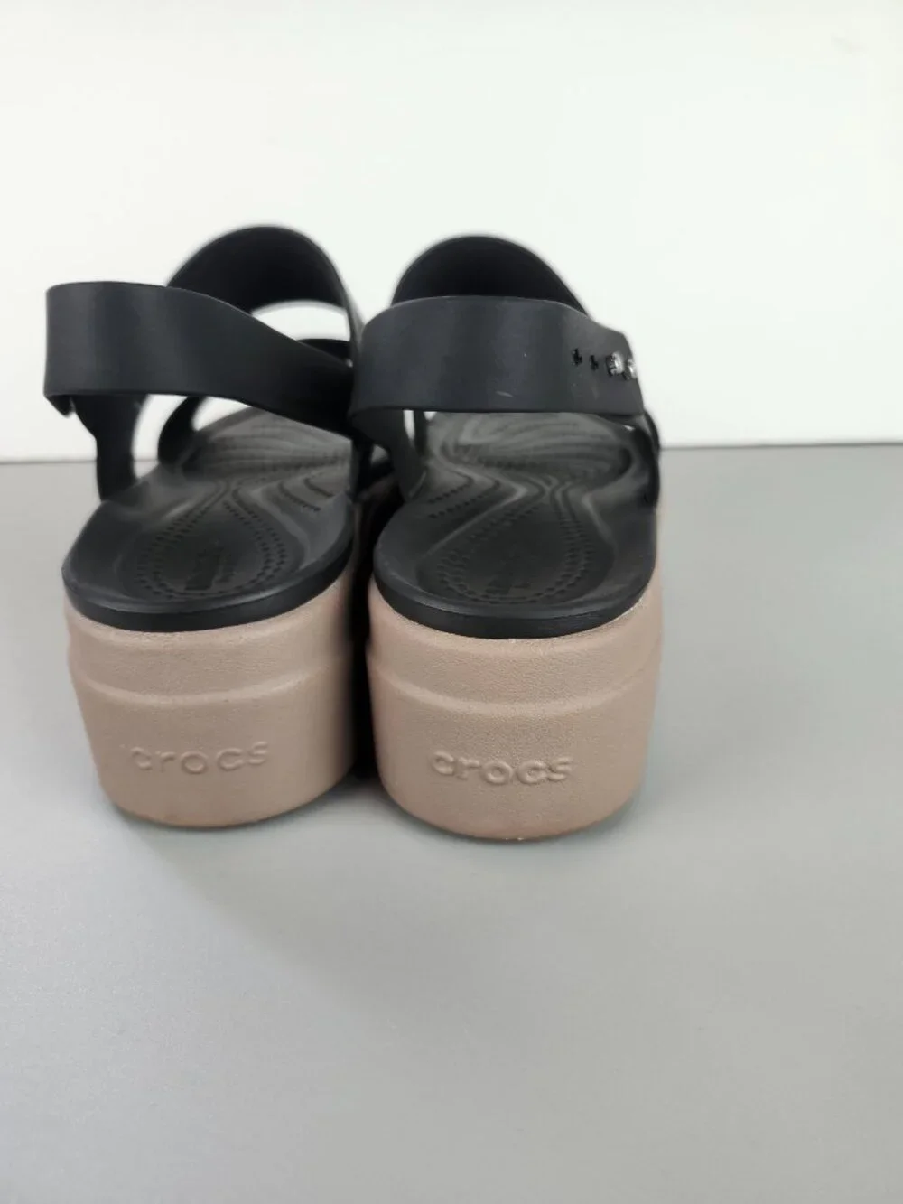 Crocs Brooklyn Low Wedge Sandal - Women Size 7